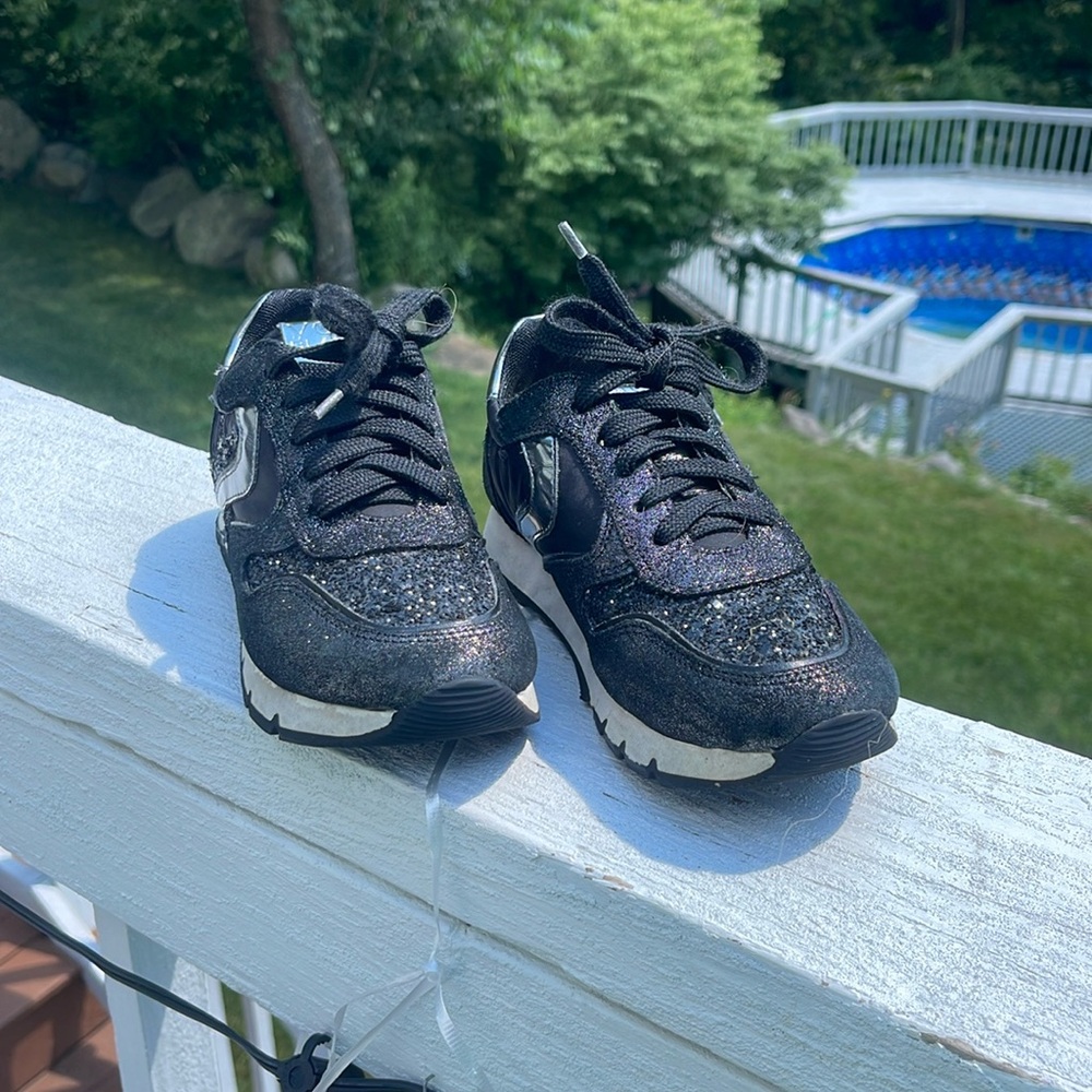 Voile Blanche Black and chrome sneakers